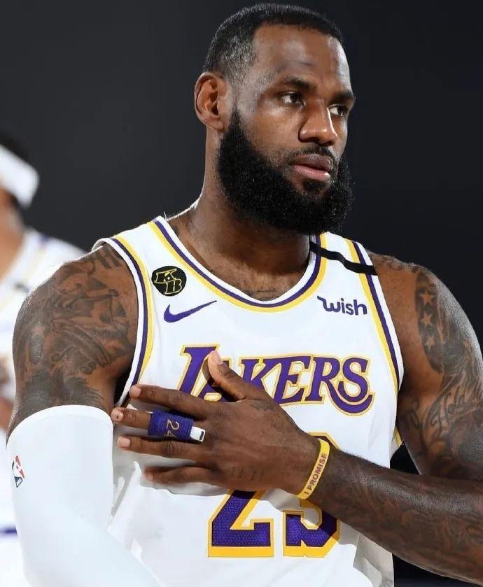 板凳端的出 板凳端的出